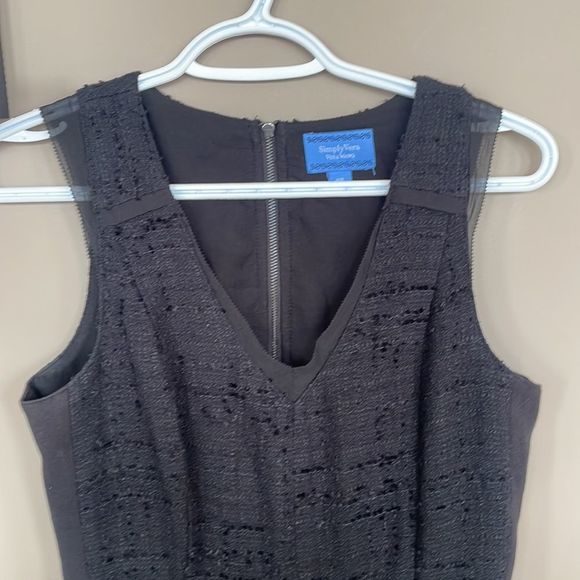 Vera Wang dress  - Picture 2 of 5